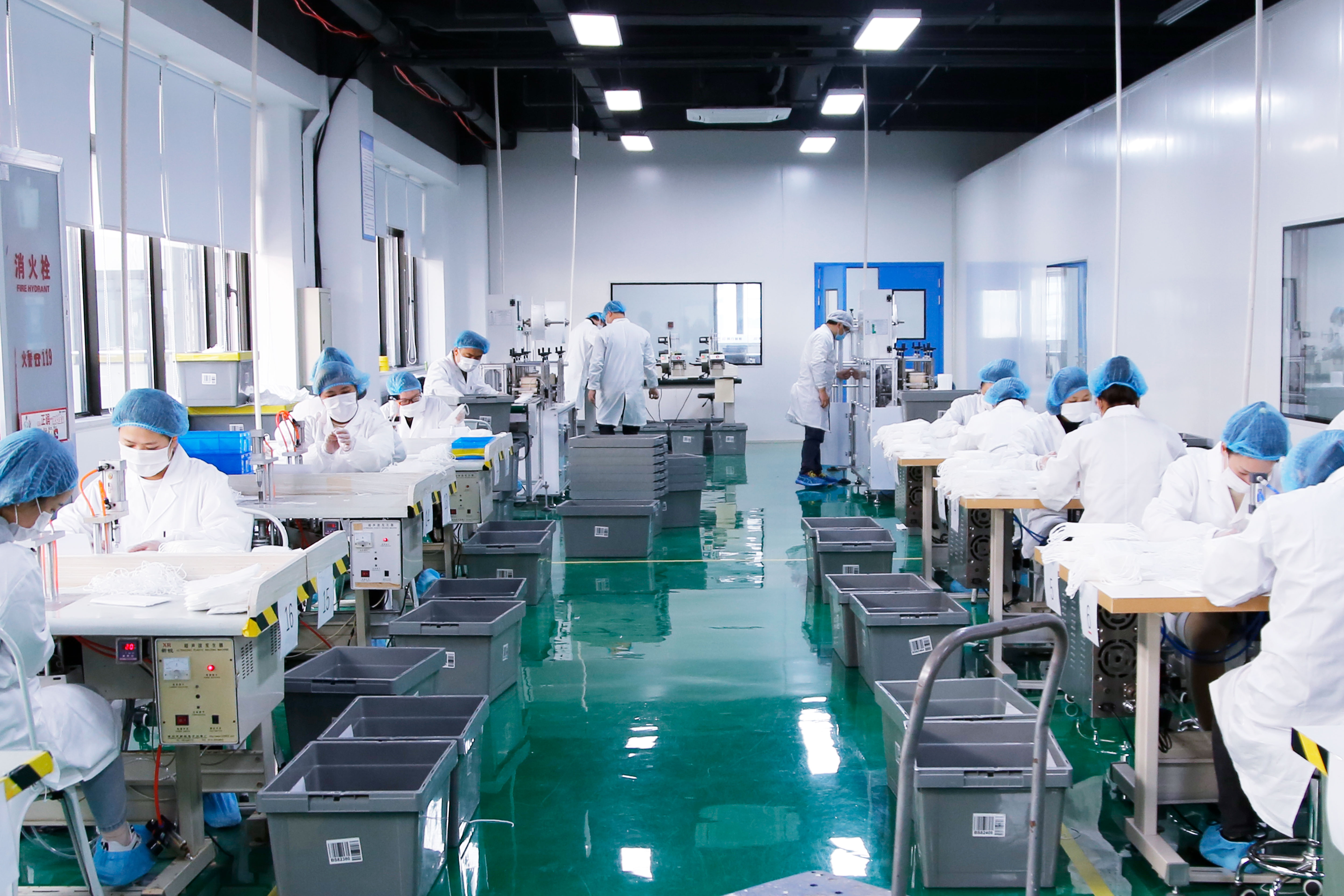 钱塘新区生物医药公司9天建成日产10万只口罩生产线